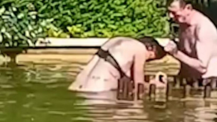 Άνδρας προσπάθησε να πνίξει τη σύντροφό του σε σιντριβάνι στην Ισπανία