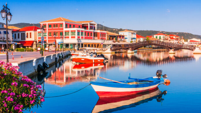 Έλεγχοι Οικονομικής Αστυνομίας σε καταστήματα εστίασης σε Κεφαλονιά, Λευκάδα και Κέρκυρα