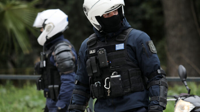 Αίγινα: Συνελήφθη στην Μάλτα ο φερόμενος δράστης που έκαψε θεία – ανιψιό το 2015