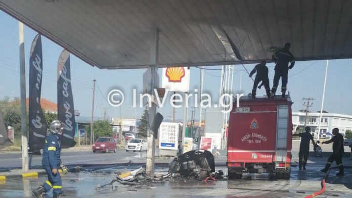 Βέροια: Νταλίκα εκτός ελέγχου «μπούκαρε» σε βενζινάδικο και προκάλεσε φωτιά