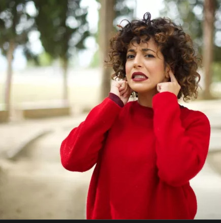 Βουητό στα αυτιά: Βασανίζει 740 εκατομμύρια ανθρώπους στον κόσμο