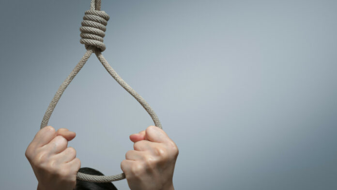 Βρήκαν 29χρονη απαγχονισμένη στο σπίτι της