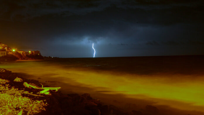ΕΕ: Στις πρώτες θέσεις με τους κεραυνόπληκτους η Ελλάδα – Οδηγίες προστασίας από κεραυνούς