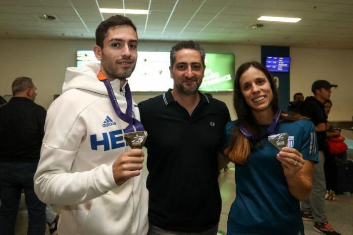 Επέστρεψαν από το Μόναχο οι Τεντόγλου και Στεφανίδη – Δείτε φωτογραφίες