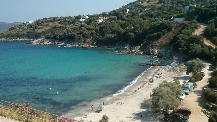 Εύβοια: 4χρονος χτύπησε στο πρόσωπο μετά από βουτιά στα βράχια