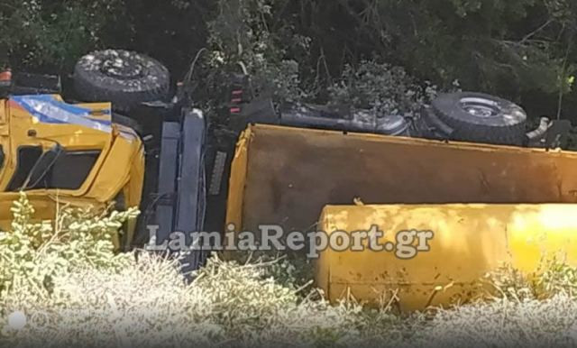Εύβοια-Φορτηγό-έπεσε-σε-γκρεμό-30-μέτρων-Νεκρός-ο.jpg