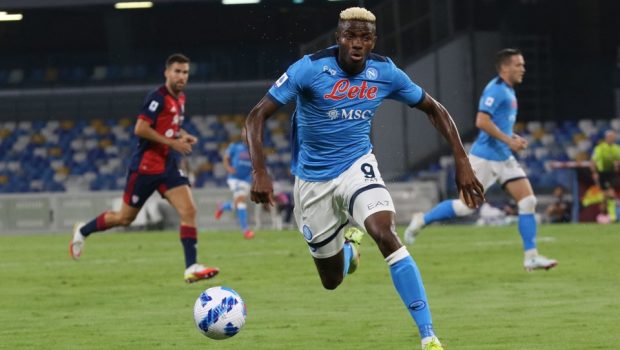 Κίνδυνος για τη Βερόνα – Έρευνα για ρατσιστικά συνθήματα κατά του Όσιμεν