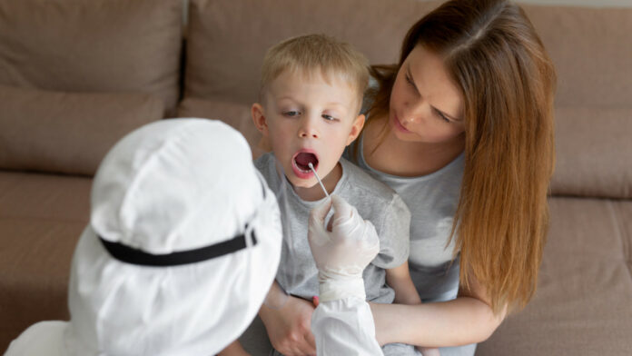 Κορωνοϊός: Σχεδόν 80.000 παιδιά μολύνθηκαν μέσα σε μια εβδομάδα στις ΗΠΑ