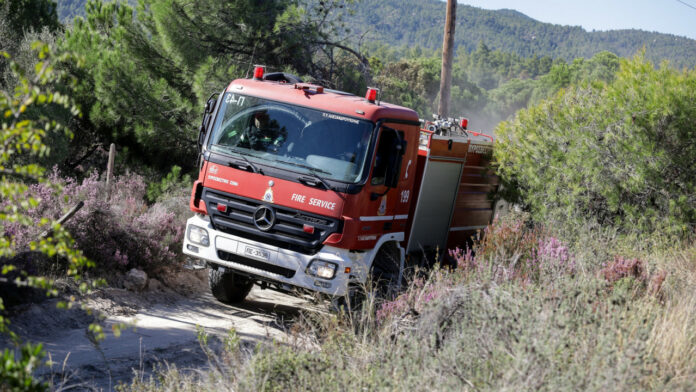Κρήτη: Φωτιά κοντά σε κατοικημένη περιοχή στην Άνω Χερσόνησο