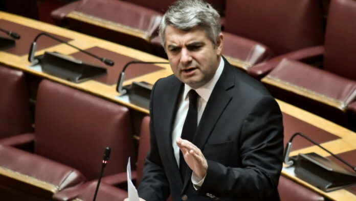 Κωνσταντινόπουλος στον ΣΚΑΪ: Απαιτούμε να ειπωθεί δημόσια ο λόγος παρακολούθησης Ανδρουλάκη