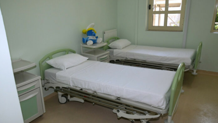 Κόρινθος: Εκτός κινδύνου η 9χρονη που πυροβολήθηκε κατά λάθος από τον αδελφό της