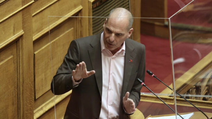 Μάχη στη Βουλή για τις υποκλοπές – Στο βήμα ο Γιάνης Βαρουφάκης – Live