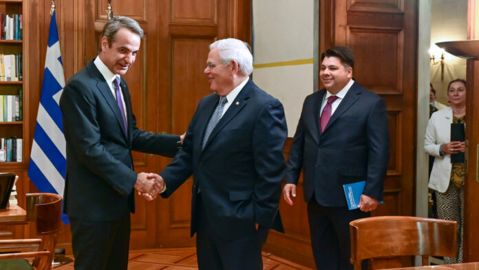 Μενέντεζ σε Μητσοτάκη: Γεωστρατηγικό κέντρο οι εγκαταστάσεις στην Αλεξανδρούπολη