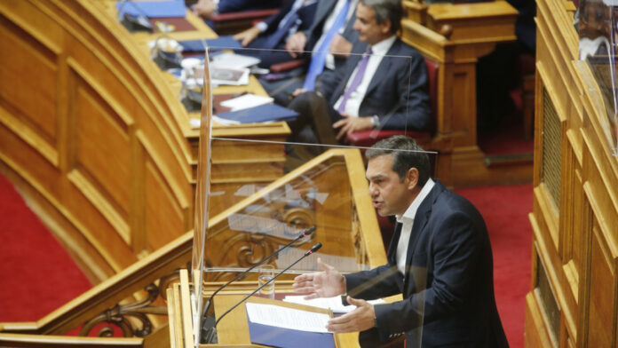 Μετωπική για τις παρακολουθήσεις στη Βουλή – Μητσοτάκης: Νόμιμη, αλλά όχι τεκμηριωμένη η παρακολούθηση Ανδρουλάκη