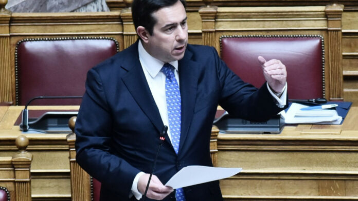 Μηταράκης για Έβρο: Ανταποκριτής ξένου ΜΜΕ παρίστανε τον μεταφραστή