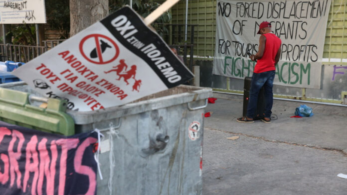 Μηταράκης για Ελαιώνα: Μετανάστες και αλληλέγγυοι απειλούν το προσωπικό μας – Η δομή θα κλείσει
