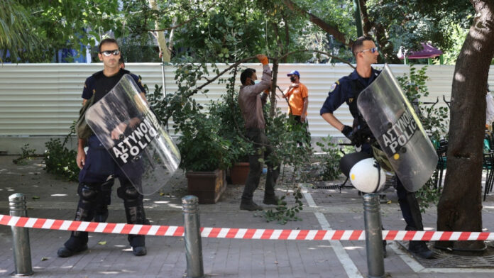 Νέα ένταση στα Εξάρχεια για το μετρό – 32 προσαγωγές