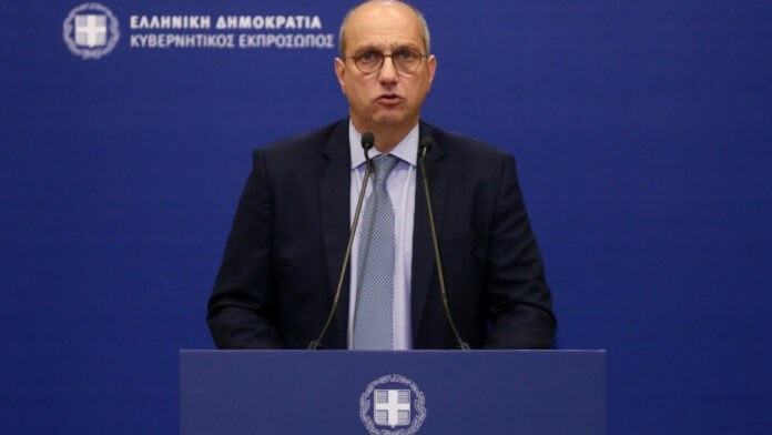 Οικονόμου για παρακολουθήσεις: Ο Ανδρουλάκης αρνείται να λάβει απαντήσεις από αρχές