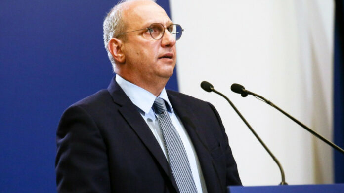 Οικονόμου για υπόθεση τηλεφωνικών παρακολουθήσεων: Οι απαντήσεις θα δοθούν