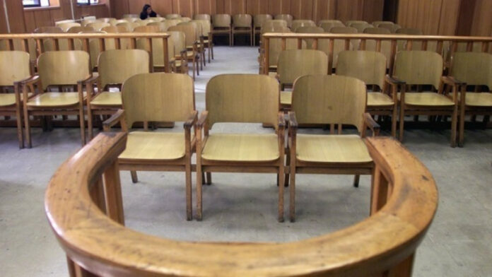 Πάτρα-Αδελφός-κατά-αδελφού-Υποστηρίζει-ότι-εκμεταλλεύθηκε-δόλια-τη.jpg