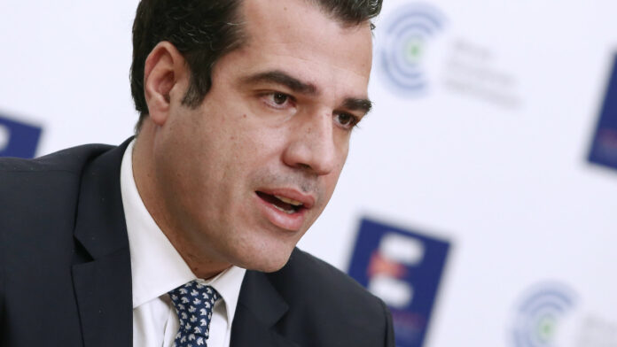 Πλεύρης σε ΣΚΑΪ: Θα εξεταστεί επέκταση της υποχρεωτικότητας της μάσκας