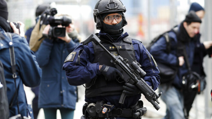 Σουηδία – Μάλμε: 1 νεκρός και 1 τραυματίας από πυρά σε εμπορικό κέντρο – Συνελήφθη έφηβος