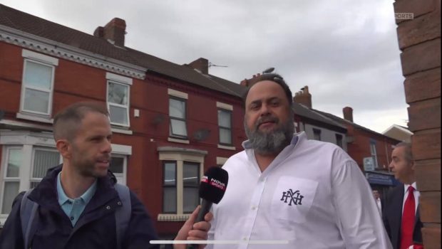 Στο Λίβερπουλ ο Βαγγέλης Μαρινάκης, είδε Εβερτον – Νότιγχαμ Φόρεστ – «Αξίζαμε τη νίκη, θα γράψουμε ιστορία»