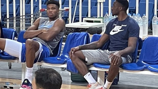 Στο ΟΑΚΑ οι Αντετοκούνμπο, μπήκε ο Καλάθης στην Εθνική (Pics & vid)