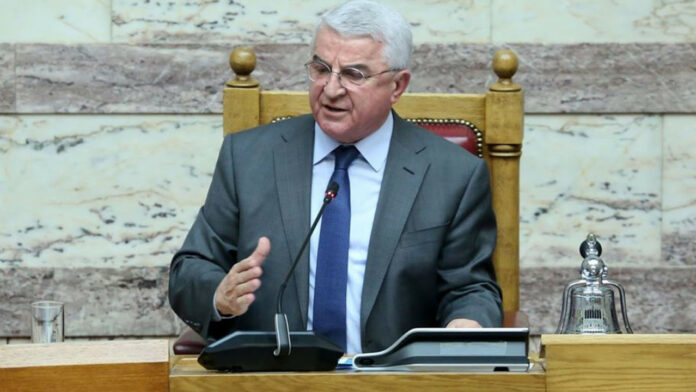 Τέσσερις διοικητές της ΕΥΠ και Δημητριάδης την Πέμπτη στην Επιτροπή Θεσμών και Διαφάνειας