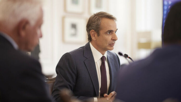 Τα μηνύματα «πίσω» από τις προτροπές Μητσοτάκη στο υπουργικό και ο δρόμος προς τις κάλπες