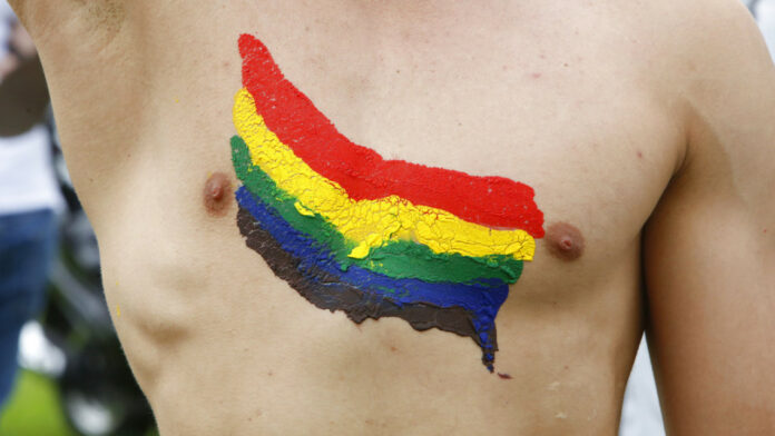 Το-Βιετνάμ-αποδέχτηκε-ότι-τα-LGBTQ-άτομα-δεν-είναι-άρρωστα.jpg