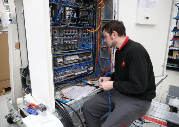 Το επίμονο παράδοξο της υποχώρησης της παραγωγικότητας