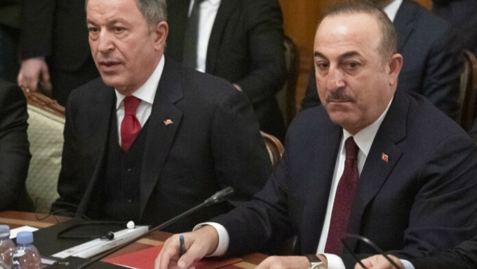 Τουρκία: Προκλητικές δηλώσεις Τσαβούσογλου – Ακάρ για την Ελλάδα