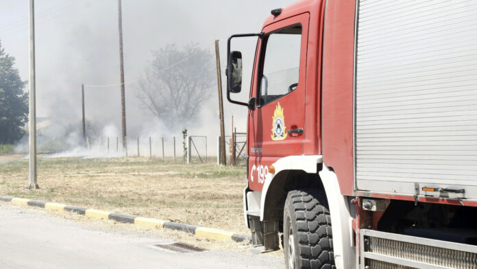Φωτιά κοντά σε οικισμό στο Αύγειο Ηλείας