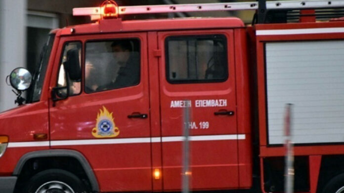 Φωτιά στον Ασπρόπυργο – Καίει ξερά χόρτα