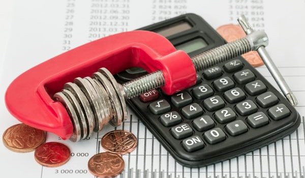 Χατζηδάκης: Παραγραφή οφειλών στον ΕΦΚΑ στη 10ετία – Ποιους αφορά