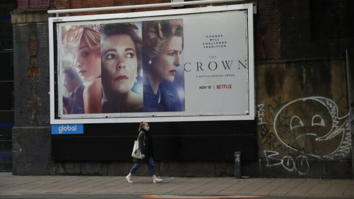 Netflix: Ανέβαλε για σήμερα τα γυρίσματα του «The Crown»