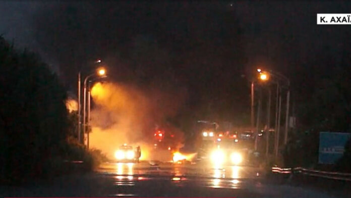 Άνοιξε η Πατρών- Πύργου: Ισχυρή αστυνομική παρουσία παραμένει στο σημείο