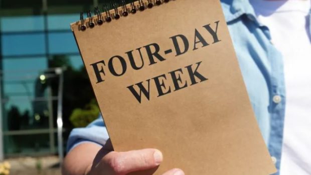 Βρετανία: Οι μισές επιχειρήσεις αύξησαν την παραγωγικότητα με την τετραήμερη εργασία