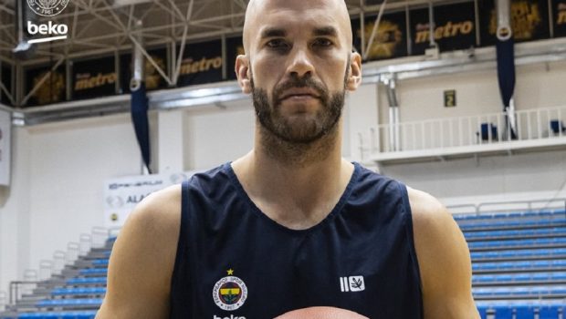 Ενσωματώθηκε στις προπονήσεις της Φενερμπαχτσέ ο Νικ Καλάθης (pic)