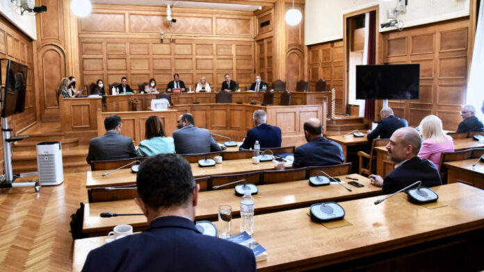 Εξεταστική για παρακολουθήσεις – Μαρκόπουλος για κατάθεση Ρουμπάτη