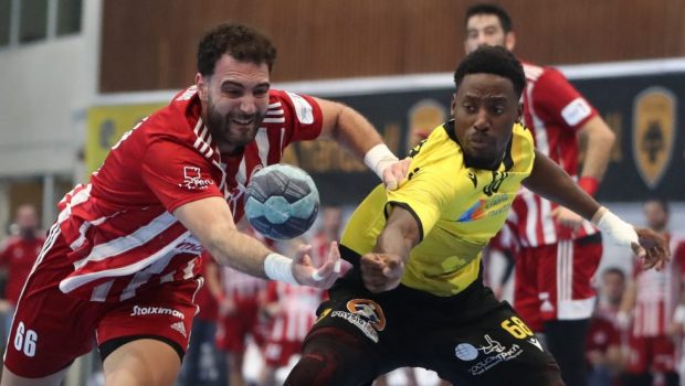 Η ΑΕΚ πήρε το ντέρμπι (25-22)