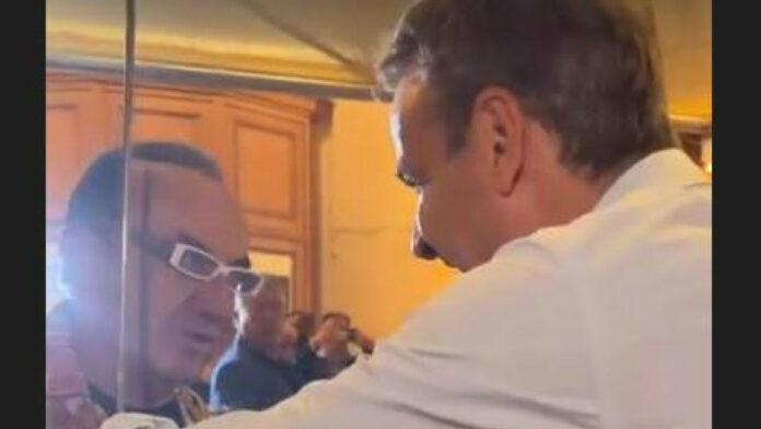 Η αναπάντεχη συνάντηση του Μητσοτάκη με τον Λευτέρη Πανταζή