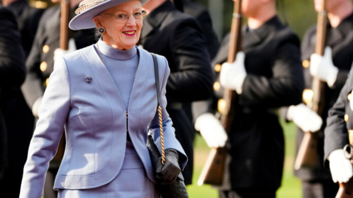 Η βασίλισσα Μαργκρέτε της Δανίας αφαίρεσε τους πριγκιπικούς τίτλους από 4 εγγόνια της για το καλό τους