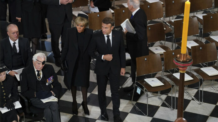 Η υφήλιος αποχαιρετά τη βασίλισσα Ελισάβετ