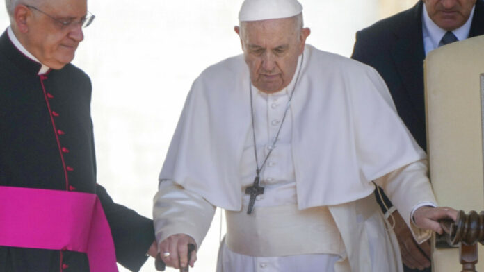 Θάνατος Βασίλισσας Ελισάβετ: Προσευχήθηκα για την Ελισάβετ λέει ο Φραγκίσκος