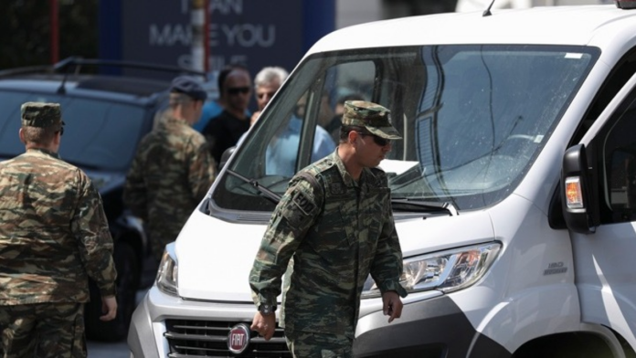 Θεσσαλονίκη: Οξειδωμένη χειροβομβίδα σε εργοτάξιο στο κέντρο