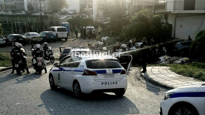 Καταδίωξη από τις Σέρρες έως τη Θεσσαλονίκη: Παρέσυρε αστυνομικό – Βίντεο