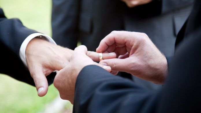 Κούβα: Nαι με δημοψήφισμα σε γάμους ομοφυλοφίλων και παρένθετη μητρότητα