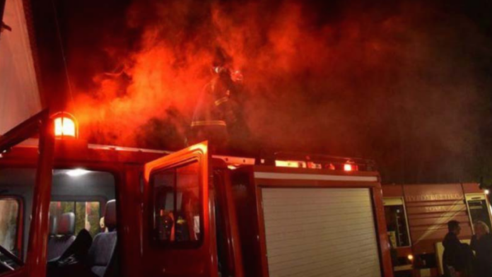 Λάρισα: Κλινική τυλίχτηκε στους καπνούς – Εκκενώθηκε το κτίριο